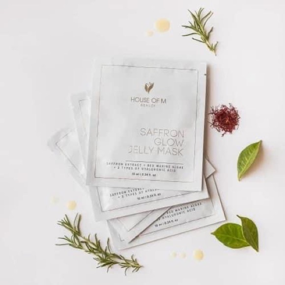 Saffron mask. - Picture 1 of 3